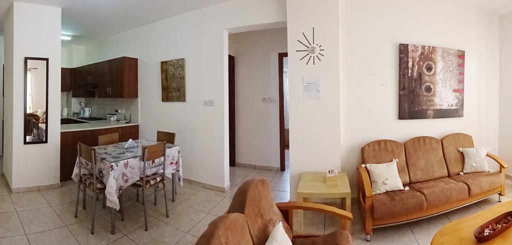 Melpo Court Geroskipou Exterior foto